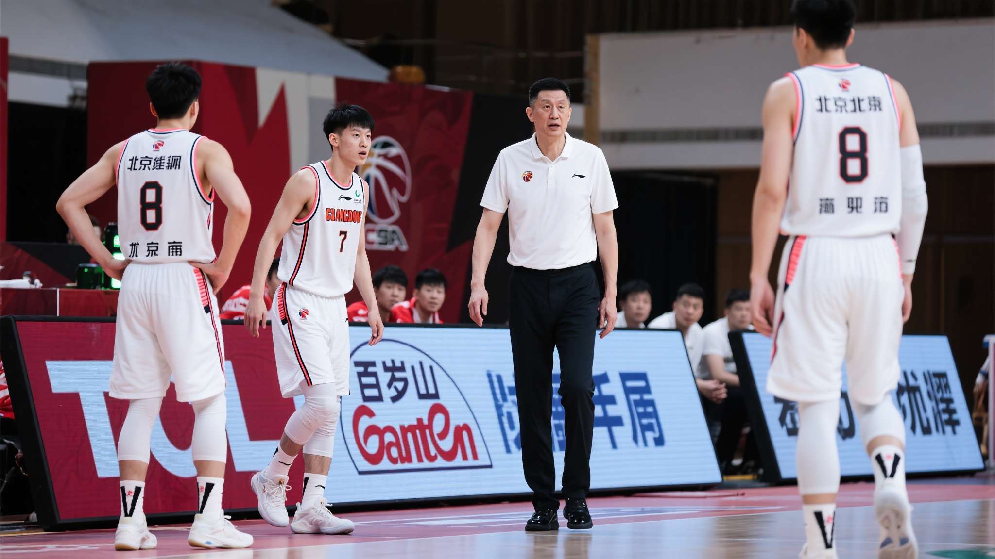 众所周知，CBA长赛程考验的不仅是明星，还考验教练组应变智慧以及团队协作默契度。